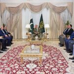 Crise diplomatique irano-américaine : Araghtchi navigue entre Islamabad, Mascate et Saint-Pétersbourg tandis qu'Ormuz reste sous tension