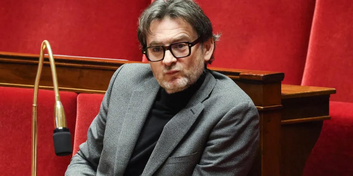 Audiovisuel public : le rapport Alloncle publié sous haute tension, un député MoDem promet un « contre-rapport »