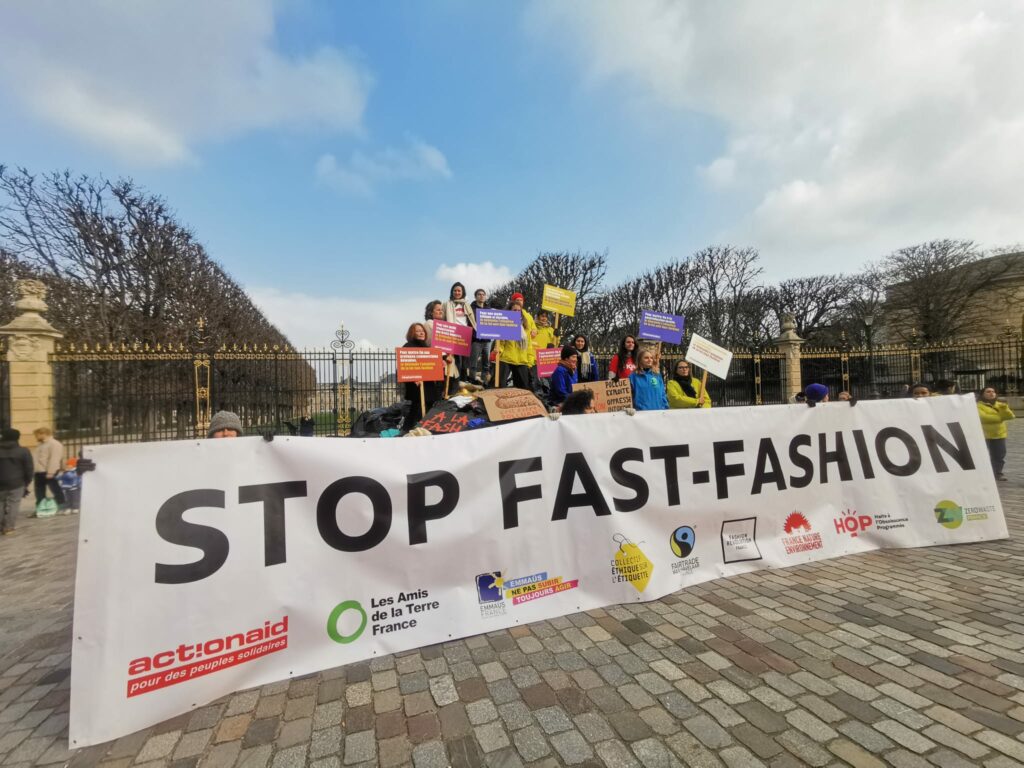 Fast fashion : la France s'apprête à devenir le premier pays au monde à légiférer contre Shein et Temu