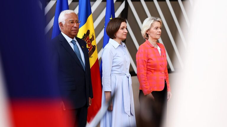 Élargissement européen : Bruxelles s'apprête à dissocier les candidatures de la Moldavie et de l'Ukraine
