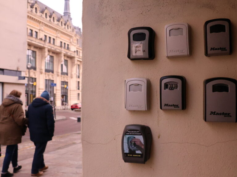 Dijon contre Airbnb : quand la municipalité reprend la main sur son patrimoine résidentiel
