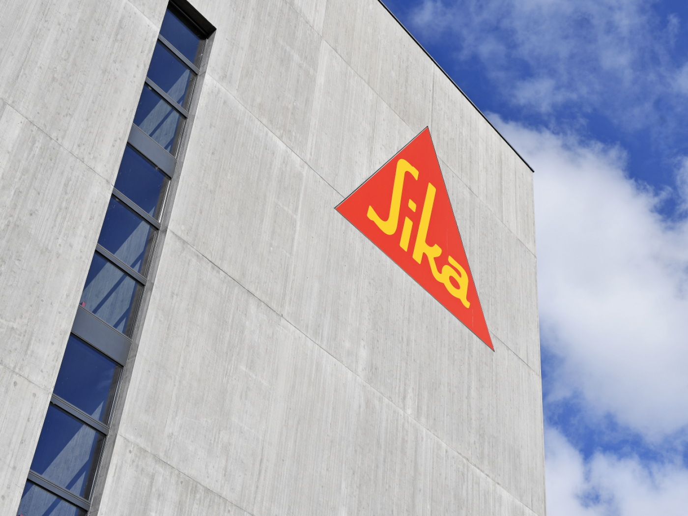 Cartel dans la chimie du bâtiment : Bruxelles met en cause Sika, Cemex et la filiale française Saint-Gobain