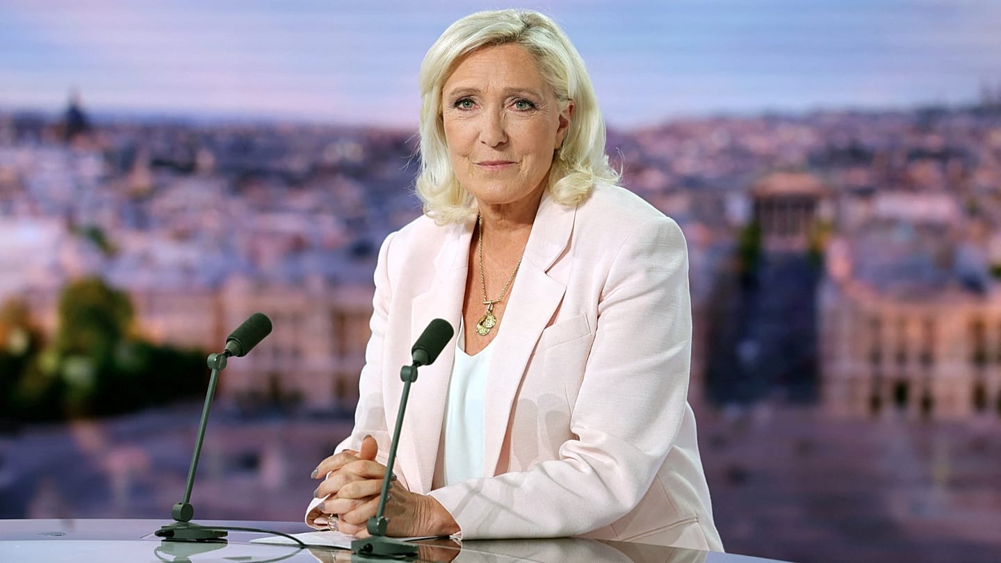 Marine Le Pen annonce sa candidature à la présidentielle de 2027 sur TF1