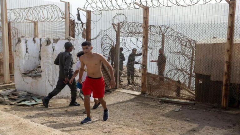 Crise migratoire à Ceuta : 111 arrestations au Maroc, le silence des autorités en dit long