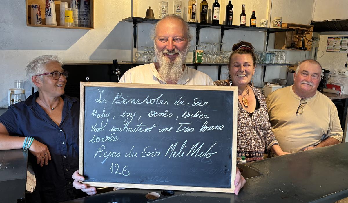 « Ce qui fait mourir les villages, ce sont les bars qui disparaissent » : le Cercle de Saint-Pierre-d'Aurillac reprend vie