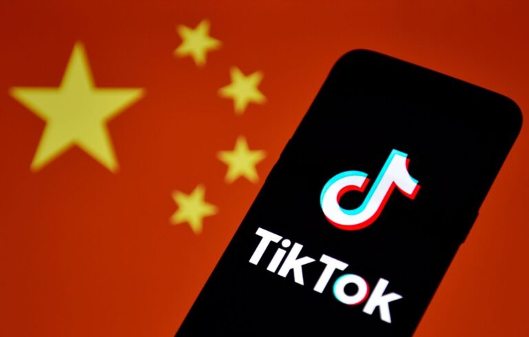 TikTok : l'application chinoise qui conquiert la jeunesse française — et inquiète les nations souveraines