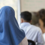 Vienne dans la rue pour défendre le voile islamique à l'école : quand la gauche européenne combat les lois de protection de l'enfance