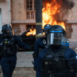 24 octobre : l'État déploie un arsenal sécuritaire inédit face à la rue