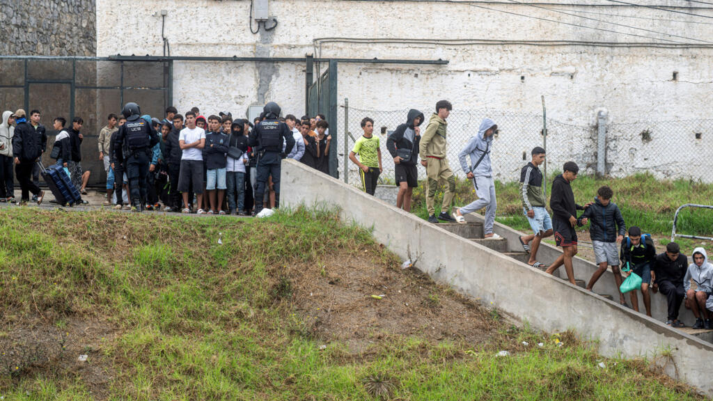 Ceuta : le camp de migrants évacué avant la visite royale espagnole