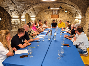 À Banyuls-sur-Mer, cinq associations se lèvent pour défendre les vins du terroir contre l'effacement